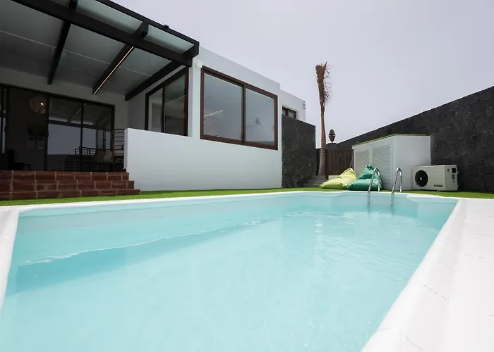 Sea Breeze Callao Вилла