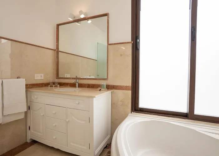 Sea Breeze Callao Villa *